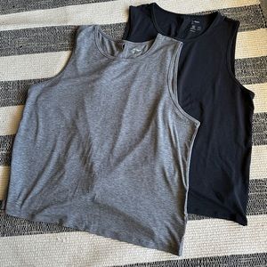 Gap set of 2 Breathe Twist back tanks Sz XL tall